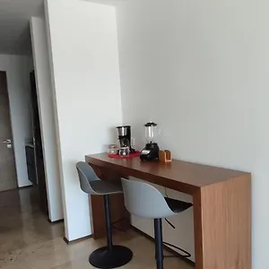 https://menesse-mitdtown2-510.quintano-roohotels.com