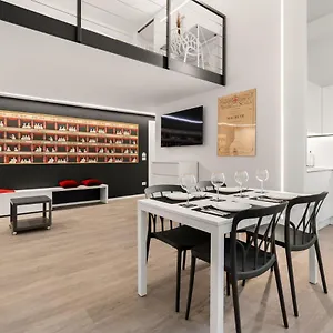https://apt-modern-quiet-super-central-luxury.italymilanhotels.net